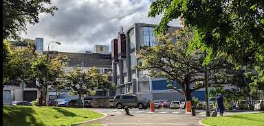 Clinica de La Escuela de Medicina Dept